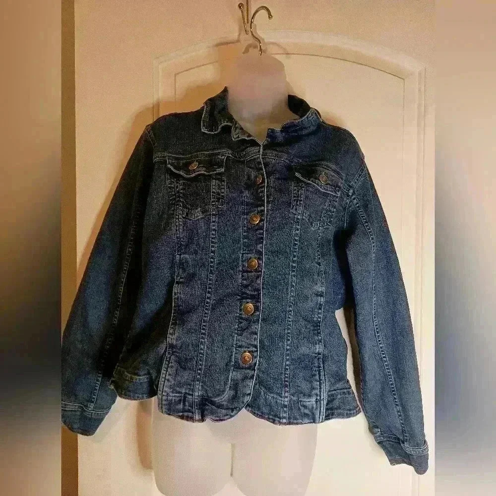 Vintage blue Denim Jacket chore coat Button Closure CHRISTOPHER&BANKS‎